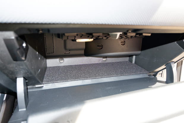 Où se trouvent les rangements à bord de la nouvelle CLA ?