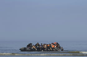 Le Royaume-Uni prend de premi&egrave;res sanctions contre des passeurs de migrants