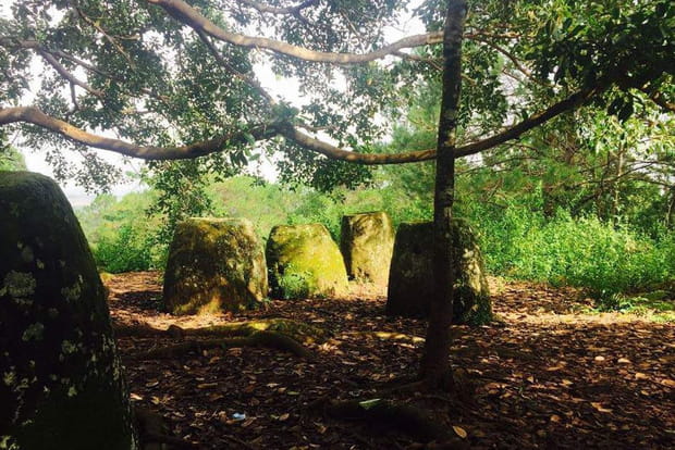 Sites de jarres mégalithiques de Xieng Khouang – plaine des Jarres au Laos