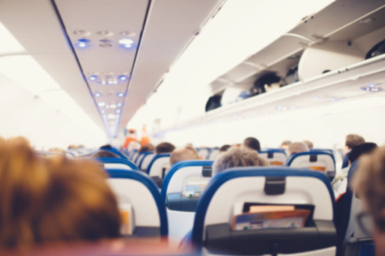 Une fillette reçoit un Kitkat pendant un vol, une erreur qui peut coûter des millions à la compagnie aérienne