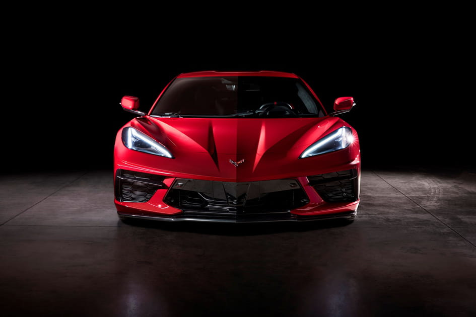 Zoom sur la face avant de la nouvelle Corvette