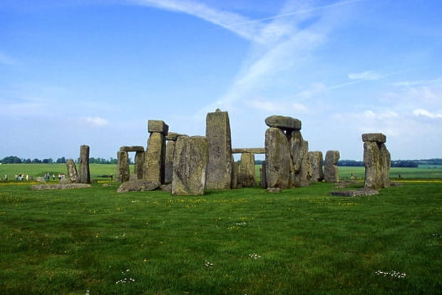 Les "pierres suspendues" de l'âge de bronze