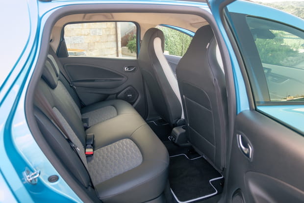 L'espace à l'arrière de la Zoé est-il suffisant ?