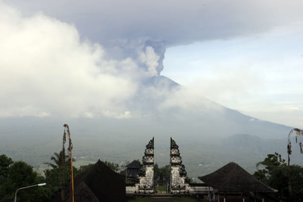 Le temple Besakih se trouve à proximité immédiate du volcan