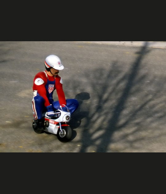 Mini-moto pour mini-CRS-Mario