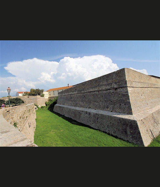 Les remparts de la citadelle