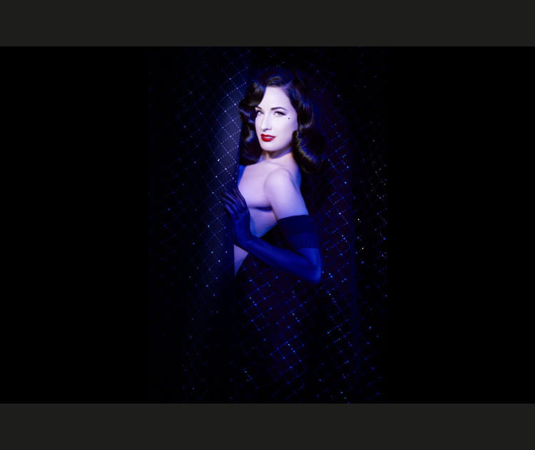 Dita Von Teese invit&eacute;e d'honneur pour les 65 ans du Crazy Horse
