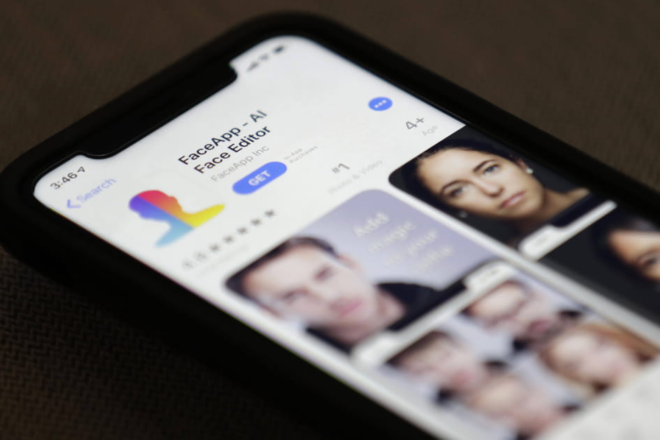 Les FaceApp de c&eacute;l&eacute;brit&eacute;s les plus impressionnants