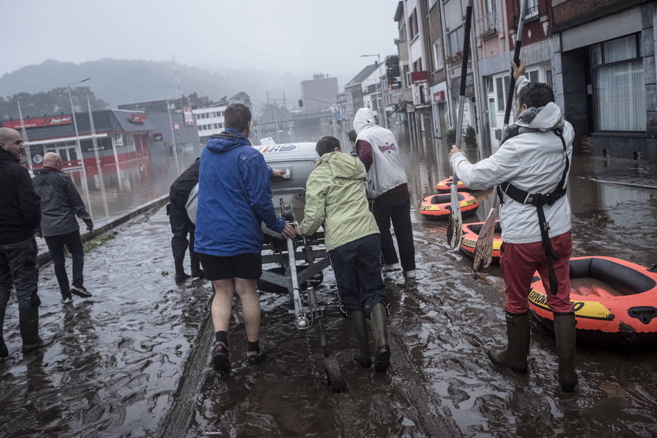 Les images des inondations en Allemagne et en Belgique