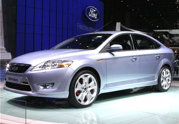 Ford Mondeo 1,6 l essence