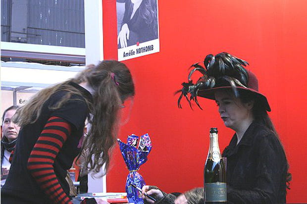 Séance de dédicaces au Salon du Livre
