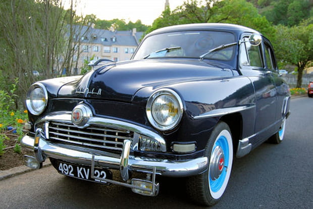 Une Simca rutilante