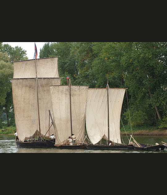 Orl&eacute;ans, terrain de jeux de la Marine Fluviale