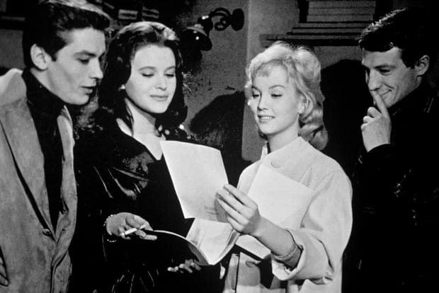 Rencontre sur le plateau de "Sois belle et tais-toi" (1958)