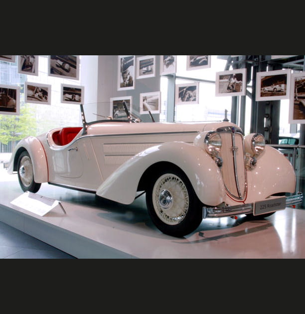Audi Front 225&nbsp;Roadster
