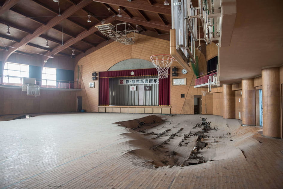 Gymnase d&eacute;vast&eacute;