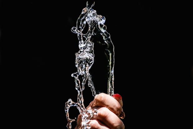 Serbie : renverser de l'eau derrière quelqu'un lui porte chance