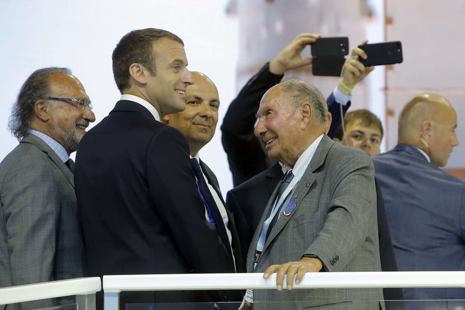 Avec Emmanuel Macron