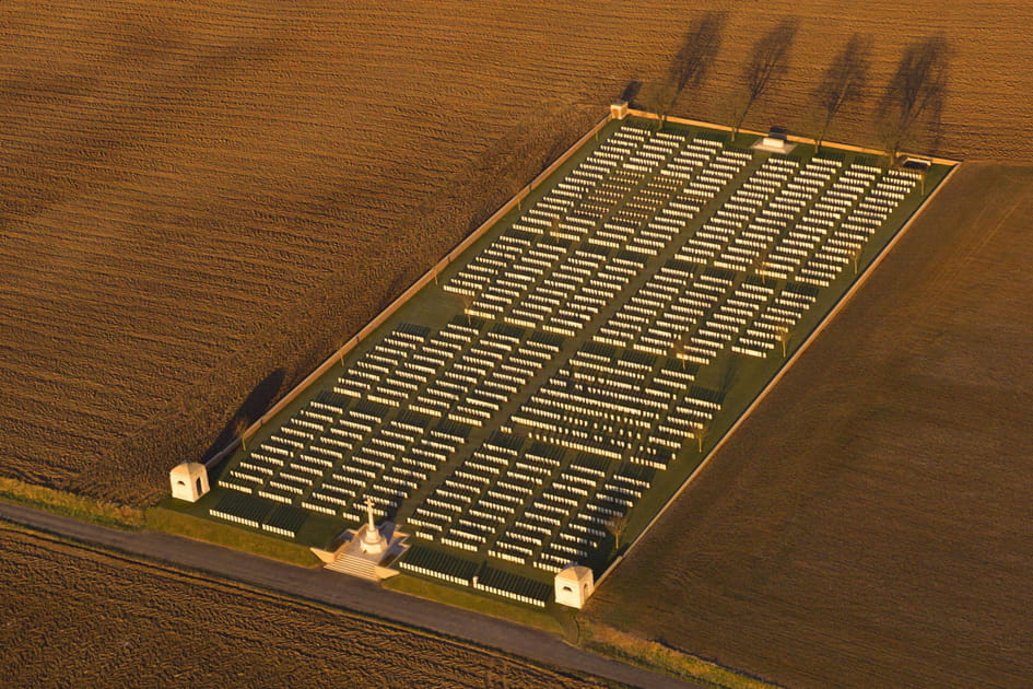 Cimeti&egrave;re militaire d'Ovillers