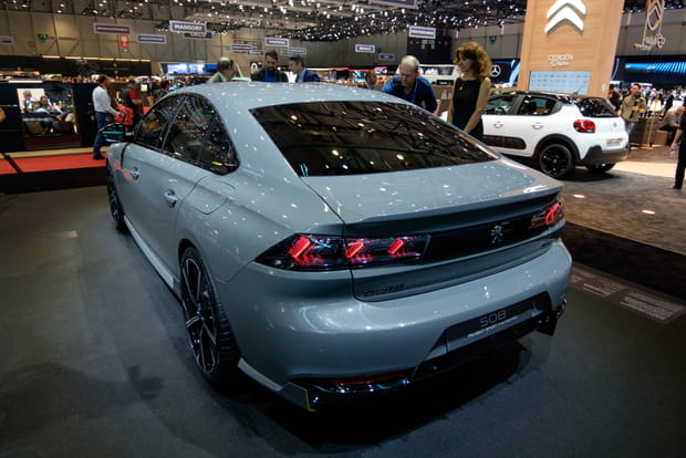 L'arrière de la 508 Peugeot Sport Engineered