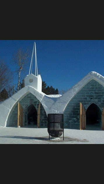 A Qu&eacute;bec, l'h&ocirc;tel de glace