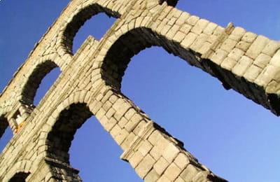 les arcades de l'aqueduc