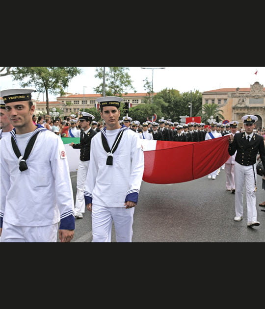 D&eacute;fil&eacute; des &eacute;quipages