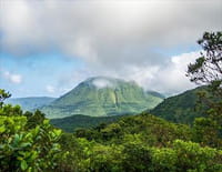 Antilles, les volcans se réveillent : Dominique, une île en ébullition