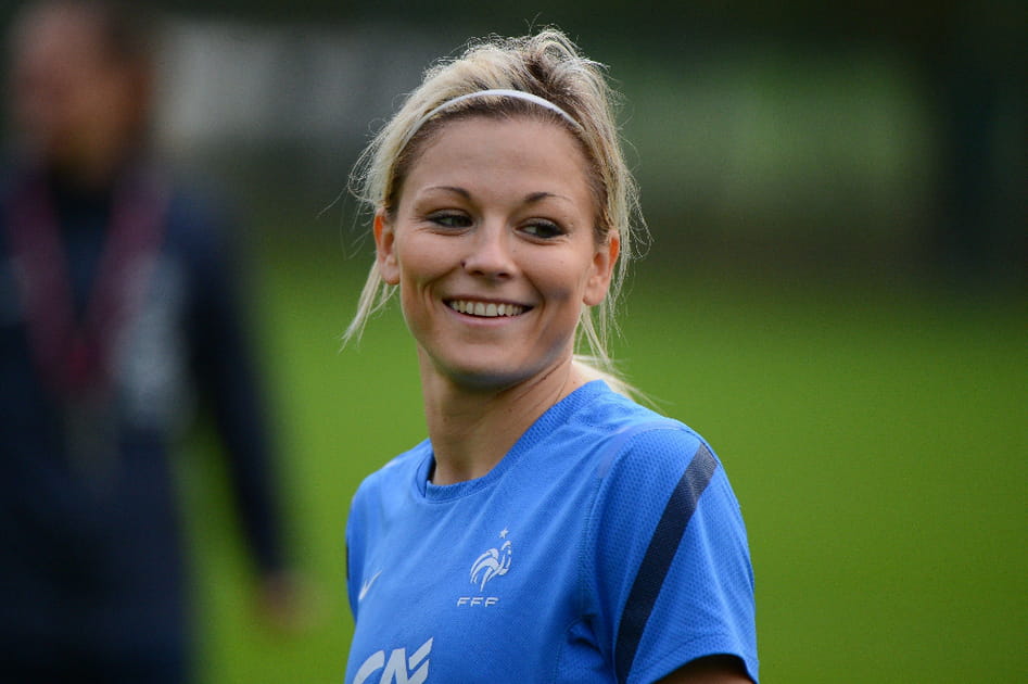 Laure Boulleau ( France, football)