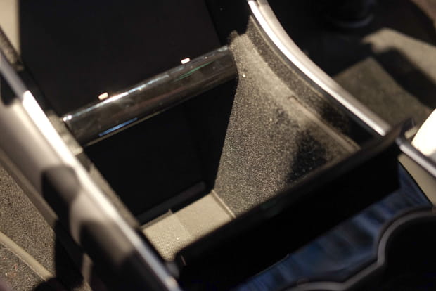 De nombreux rangements à l'intérieur