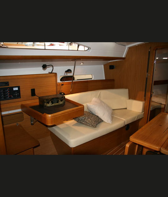 Sun Odyssey 42&nbsp;DS&nbsp;: 2&nbsp;ou 3&nbsp;cabines