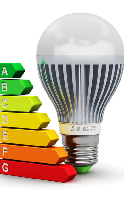 Remplacer ses ampoules &agrave; filament par des ampoules &agrave; &eacute;conomie d'&eacute;nergie permet de faire des &eacute;conomies