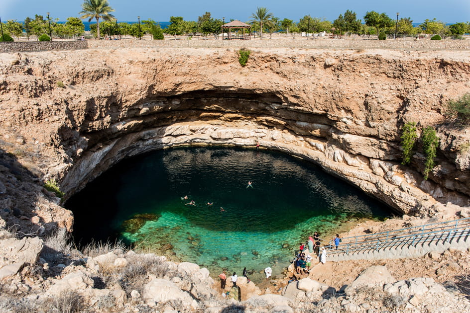 Bimmah Sinkhole&nbsp;: un goufre naturel de 40m se d&eacute;voile