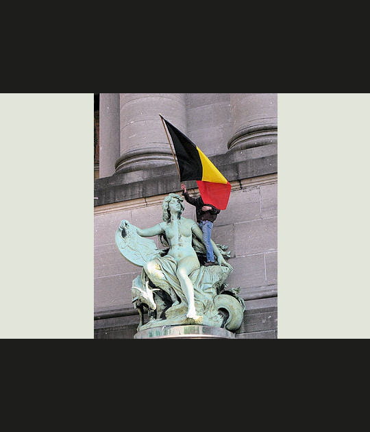 Noir, jaune, rouge