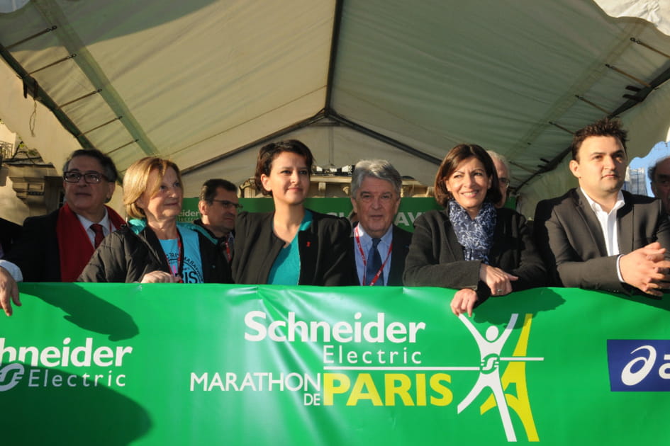 Anne Hidalgo et Najat Vallaud-Belkacem pr&eacute;sentes