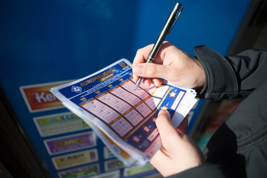 R&eacute;sultat Euromillions (FDJ)&nbsp;: le tirage de ce vendredi 14&nbsp;novembre 2025&nbsp;[EN LIGNE]