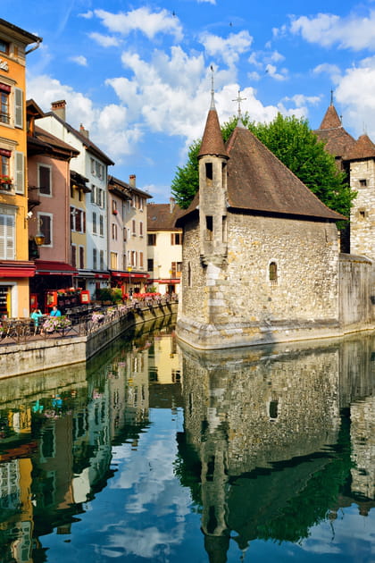 6. Annecy