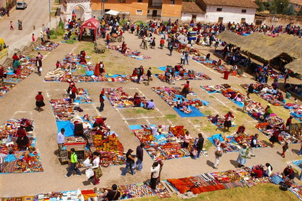 Marché typique à Chincero