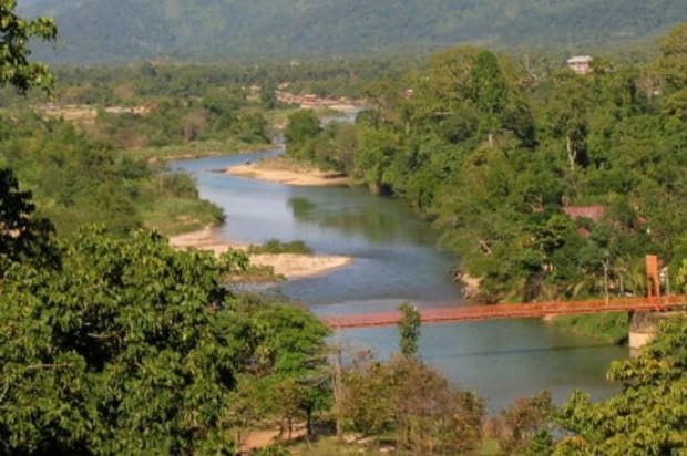 Pont de Vang Vien vu de haut