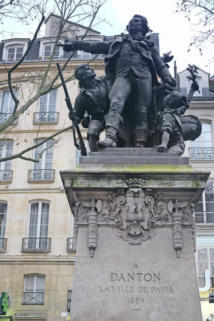 Monument &agrave; Danton