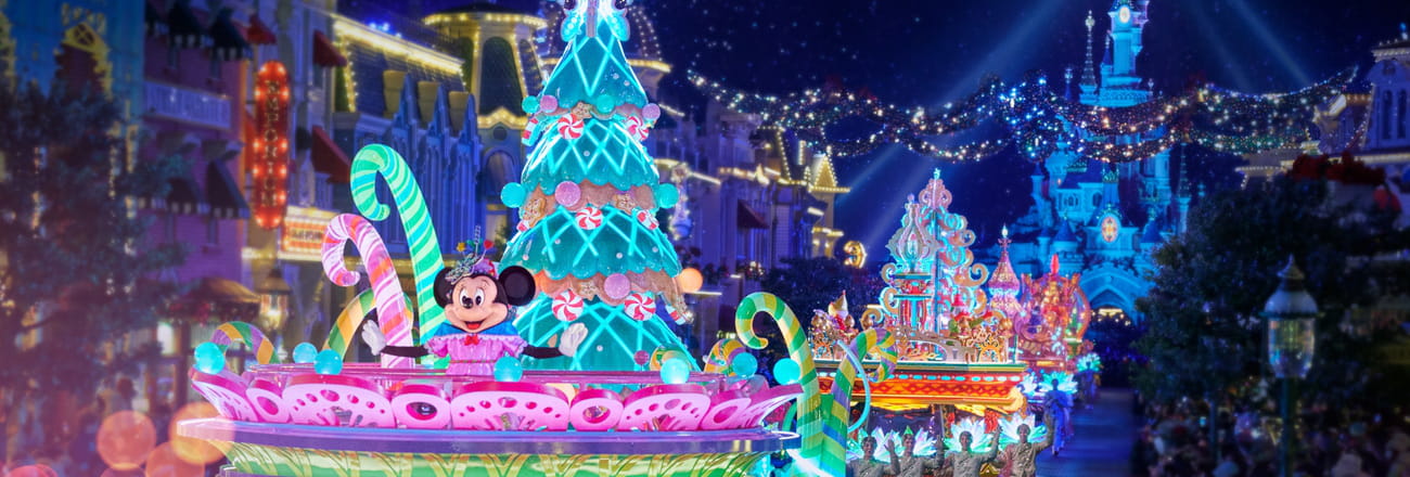 Voyage au cœur de la féerie de Noël à Disneyland Paris