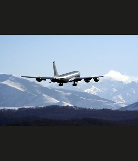 Essai du nouvel avion ravitailleur KC 135