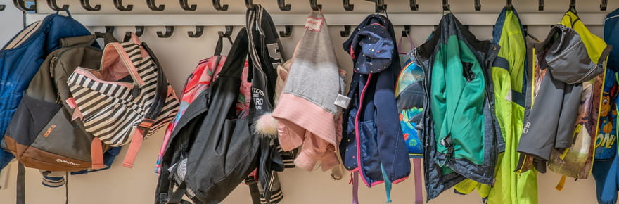 Une ma&icirc;tresse demande aux parents de mettre cet objet dans le cartable, personne n'y pense