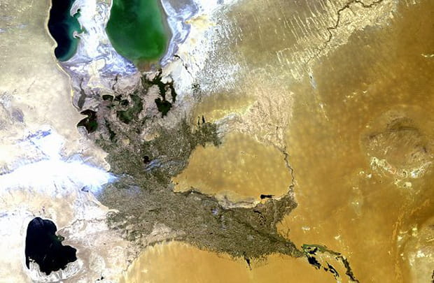 Plus au nord la mer d'Aral