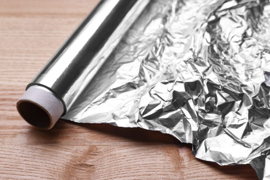 Du papier aluminium dans le cong&eacute;lateur&nbsp;: tout le monde devrait y penser, c'est la solution &agrave; ce probl&egrave;me