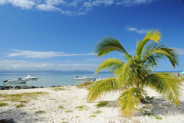 Sable blanc et eau claire