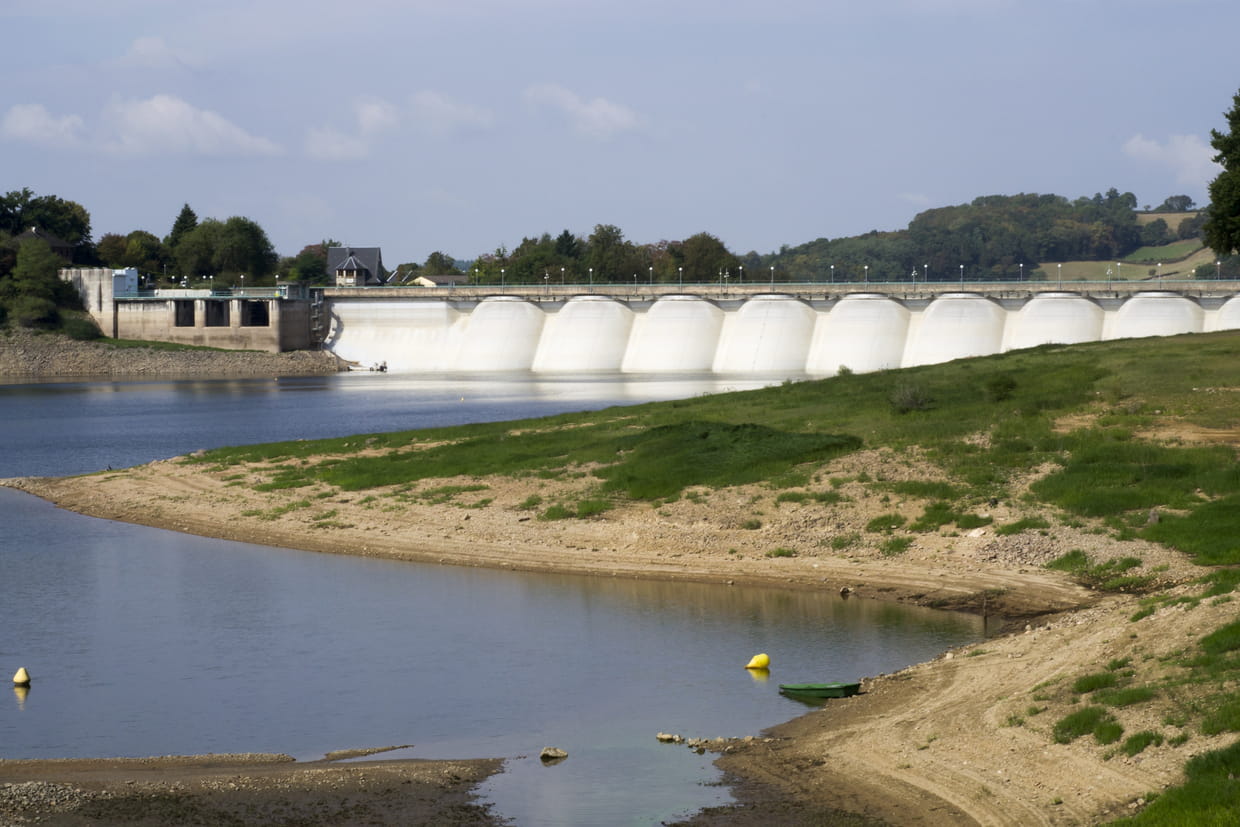 Le barrage monumental du lac de