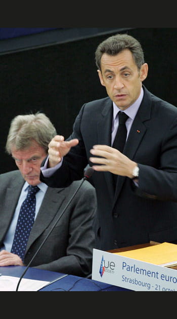 Sarkozy : il &eacute;clipsait Kouchner