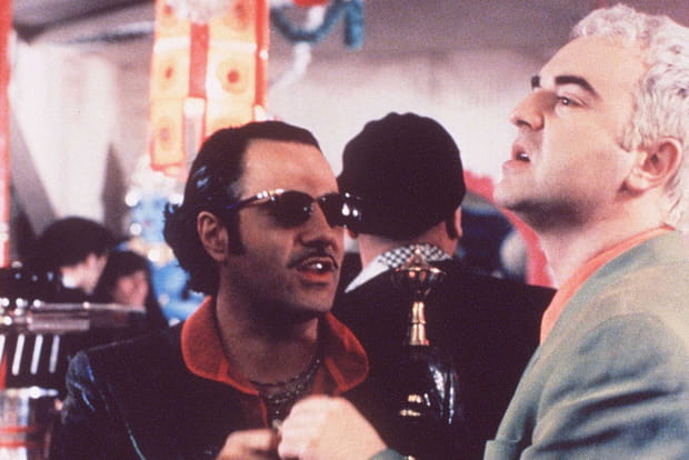 José Garcia en milliardaire décalé dans Jet Set