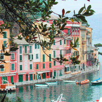 façades typiques en bord de mer